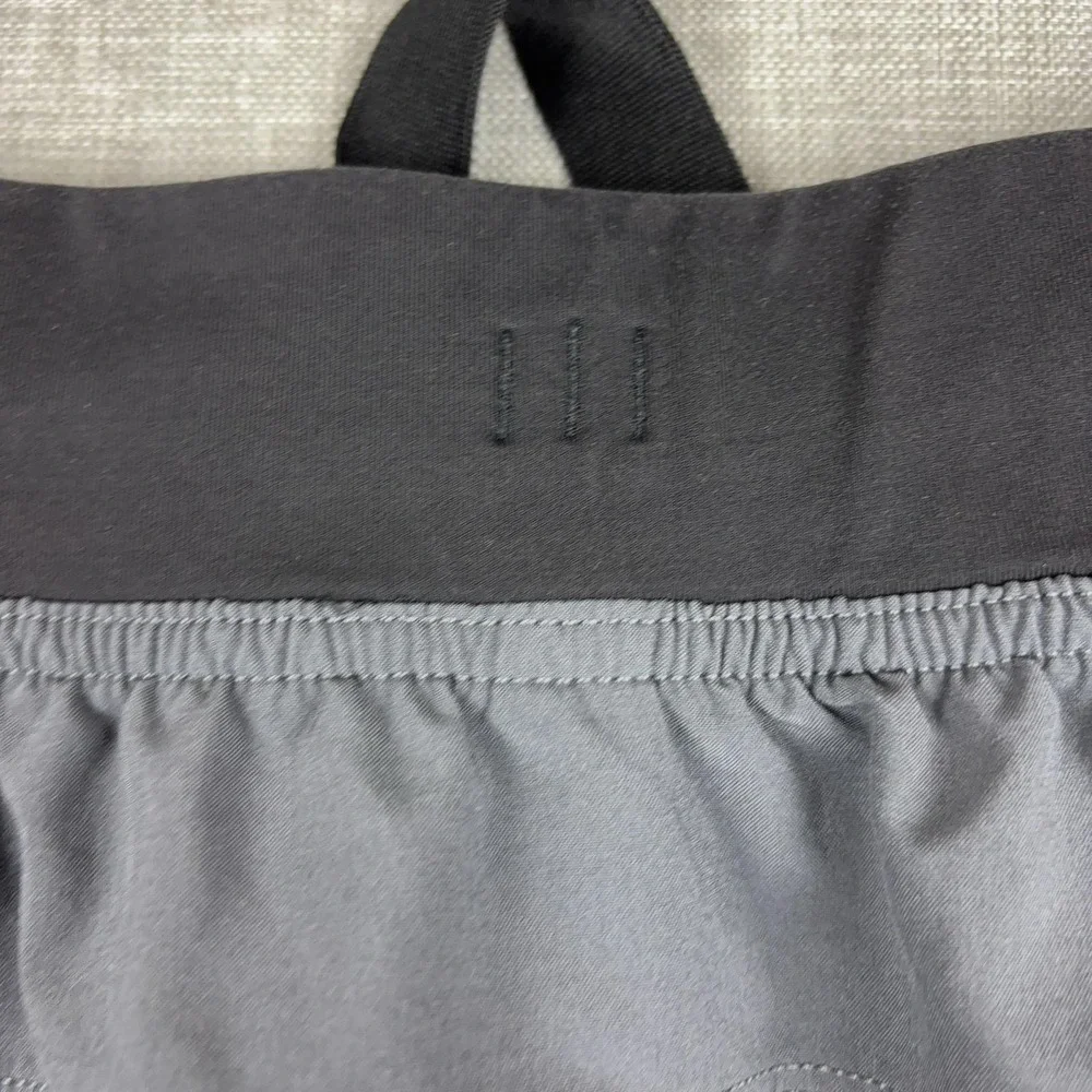Lululemon Shorts Mens Medium Gray Striped Running Athletic 9 Inseam Drawstring
